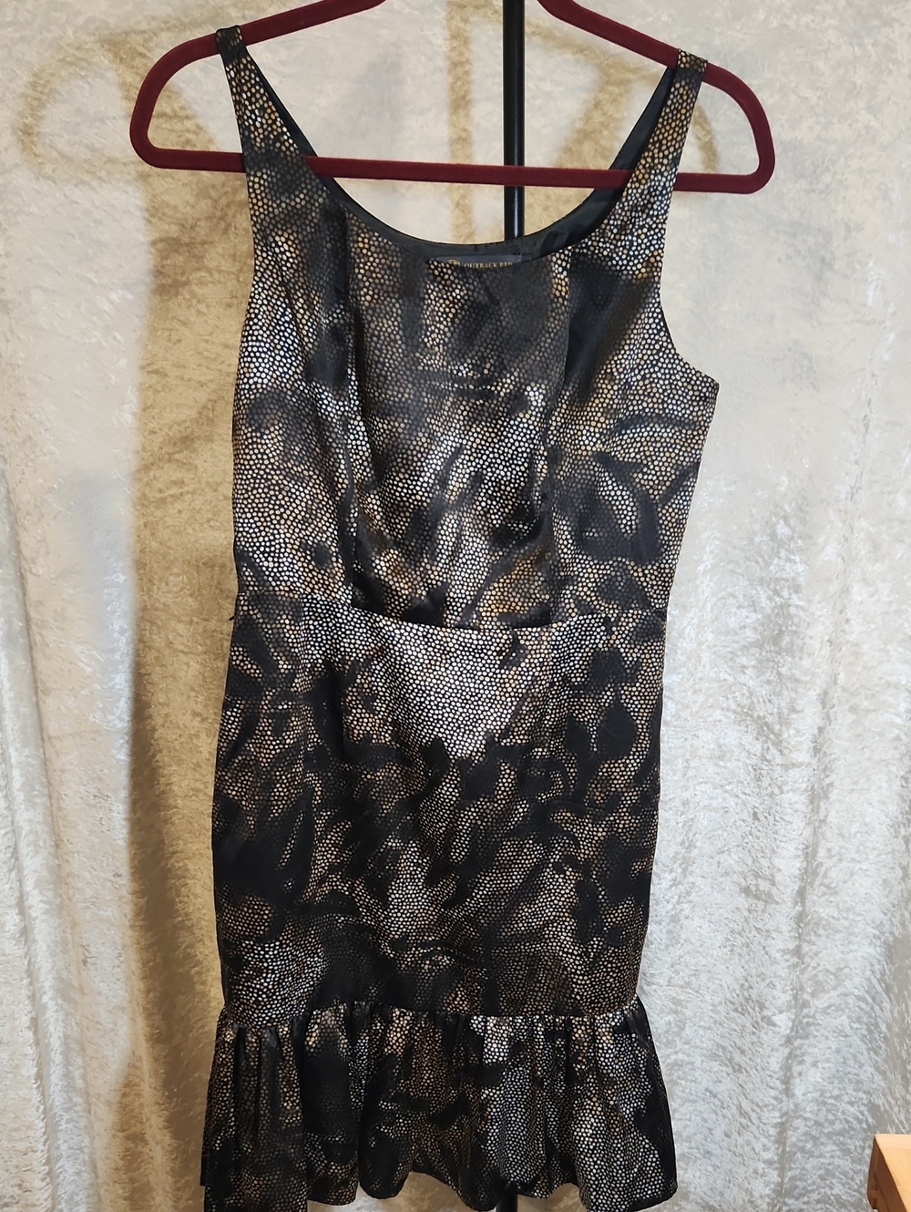 Outback Red Sz 2 Black & Gold Sleeveless Ruffle Hem Dress
